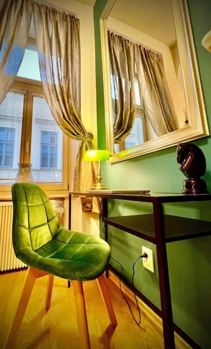 Elegant Apartment In コシツェ エクステリア 写真