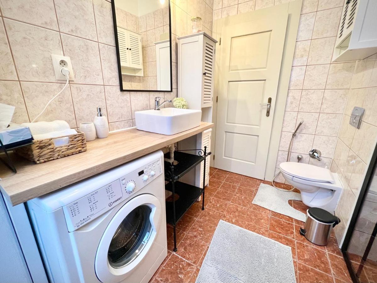 Elegant Apartment In コシツェ エクステリア 写真