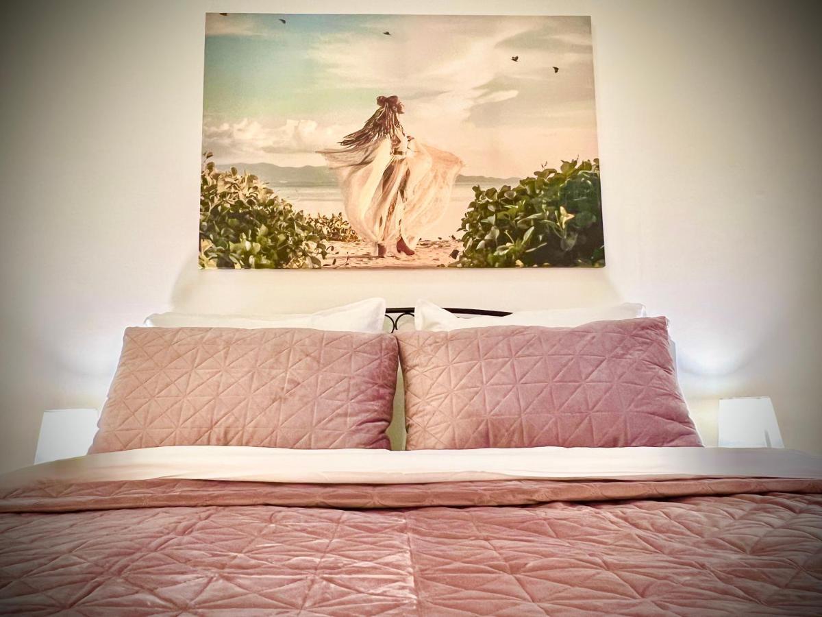 Elegant Apartment In コシツェ エクステリア 写真