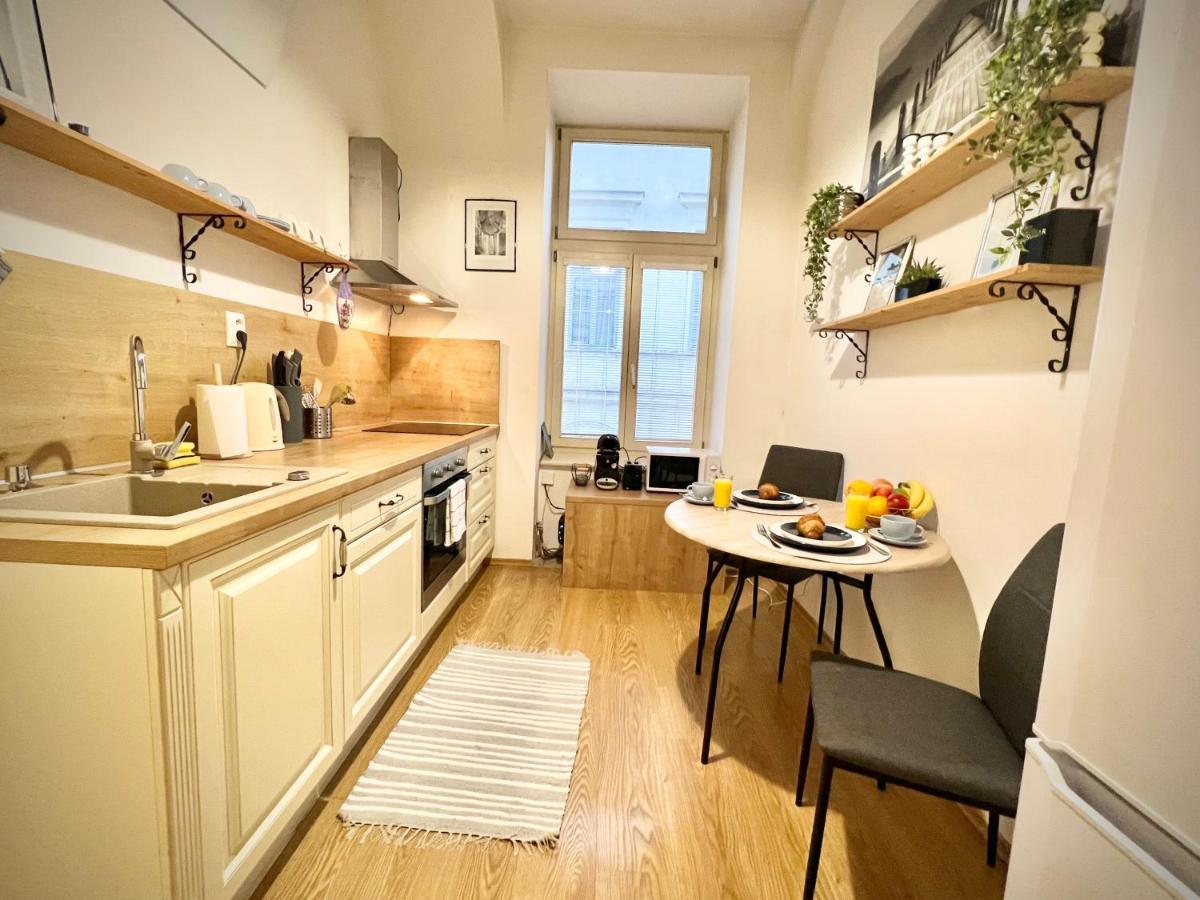 Elegant Apartment In コシツェ エクステリア 写真