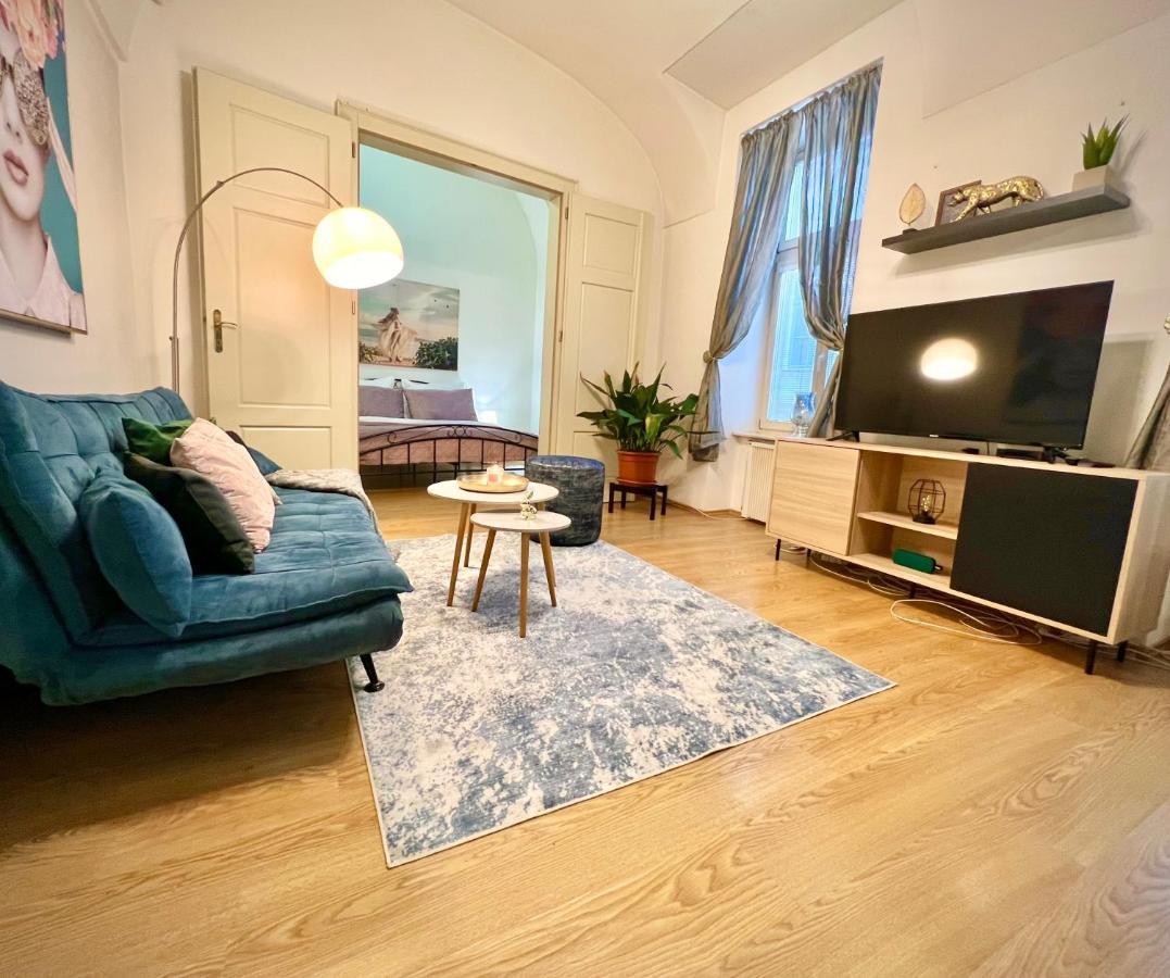 Elegant Apartment In コシツェ エクステリア 写真